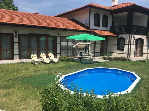 Villa Ivanovite Kashti