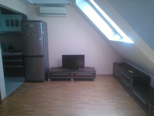 Lider Apartment Pop Hariton