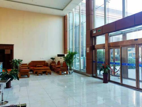 Beijing Gongmei Blue Peacock Business Hotel