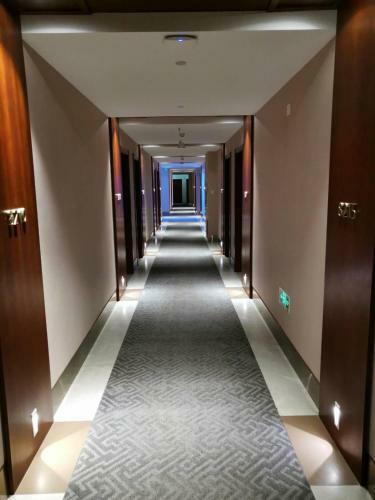 Beijing Gongmei Blue Peacock Business Hotel