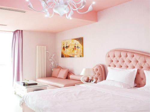 G + Hotel