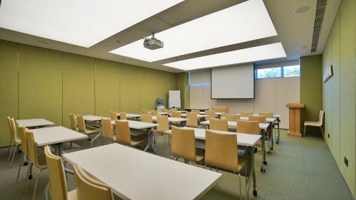 Ji Hotel Beijing Shijingshan Wanda West