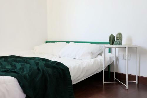 Laiwan Comingsoon East European Apartment