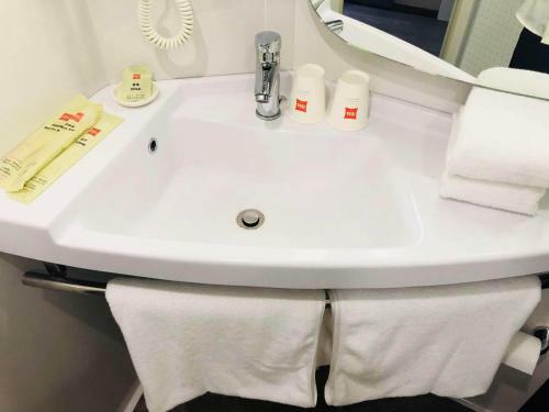 Ibis Chengdu East Railway Station Hotel