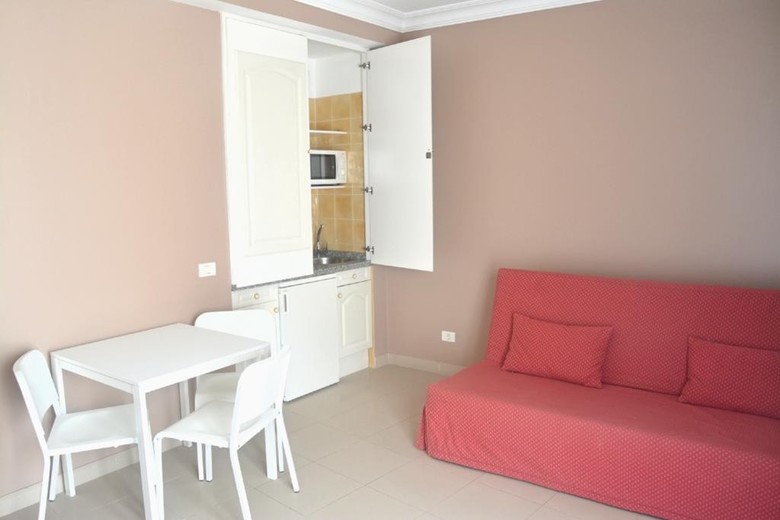 Hotel Rf Astoria - S�lo Adultos