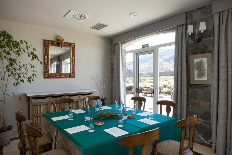 Hotel Parador De Ca�adas Del Teide
