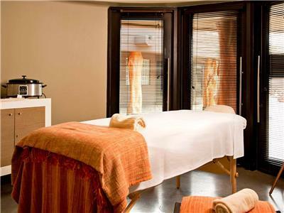 Hotel Hangaroa Eco Village & Spa