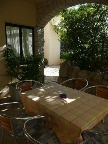 Apartment In Barbat/insel Rab 16210b
