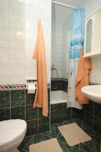 Hostal Double Room Baska Voda 6704a