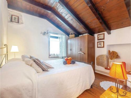 Three-bedroom Holiday Home In Dobrinj