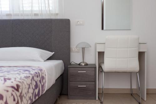 Apartment Cinereus A58