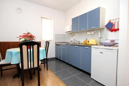 Apartments With A Parking Space Dubrovnik - 4752