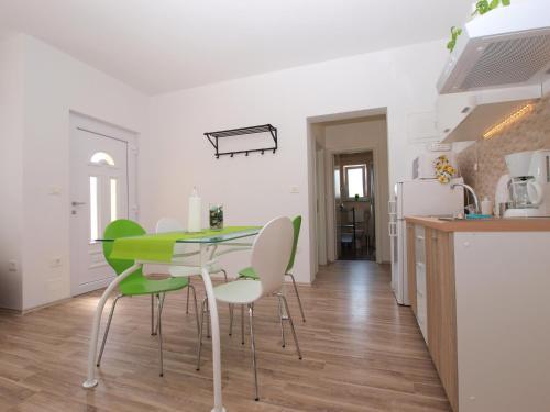 Apartments Suzana 1403