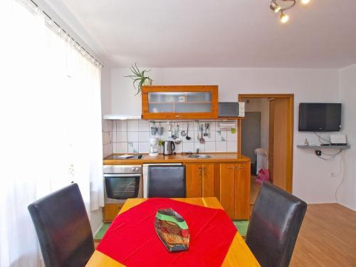 Apartments Elda 1470