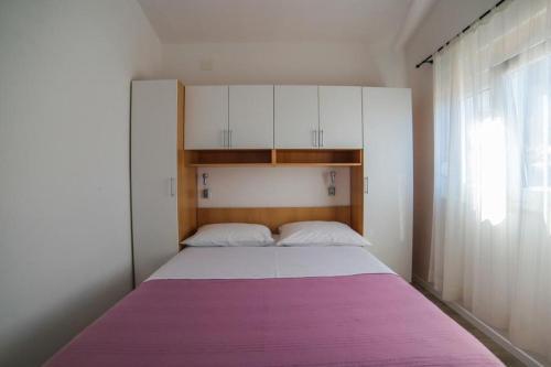 Beachfront Apartment Gradac 4414-2