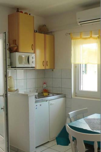 Apartments With A Parking Space Gradac (Makarska) - 12977