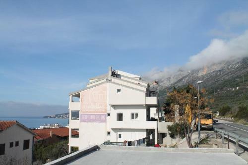 Apartments With A Parking Space Gradac (Makarska) - 12977