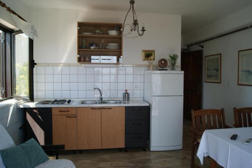 Apartments By The Sea Zavala (Hvar) - 553