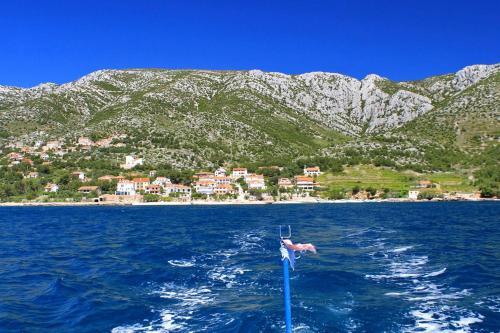 Apartments By The Sea Zavala (Hvar) - 8637