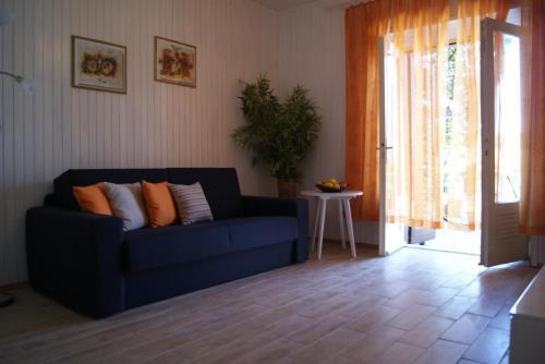 Apartments By The Sea Jelsa (Hvar) - 15348
