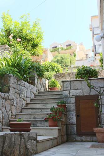 Apartments By The Sea Jelsa (Hvar) - 15348