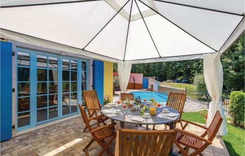 Two-bedroom Holiday Home In Jurdani