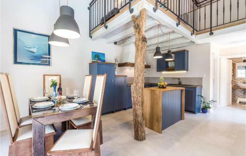 Two-bedroom Holiday Home In Jurdani