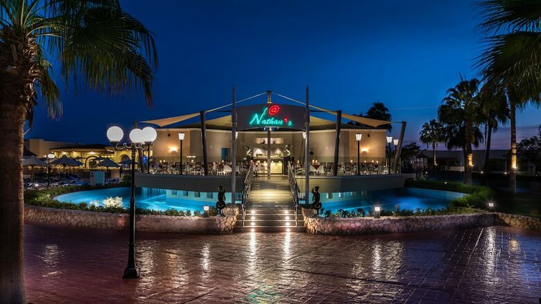 Hotel Xperience Kiroseiz Parkland