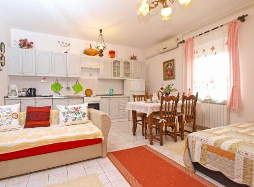 Apartments Vesna 1236