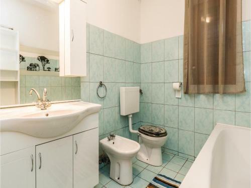 Three-bedroom Apartment In Marcana