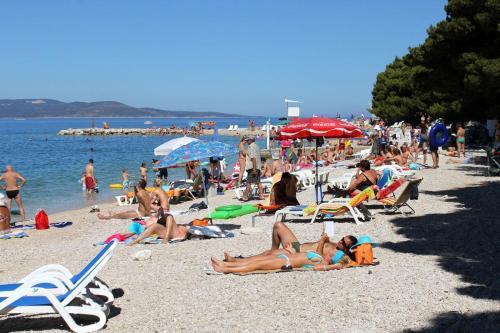 Apartments With A Parking Space Makarska - 12211