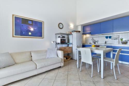 Hostal Diana House With Apartments
