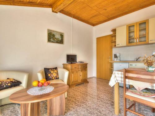 Hostal Paradinovic House With Apartments