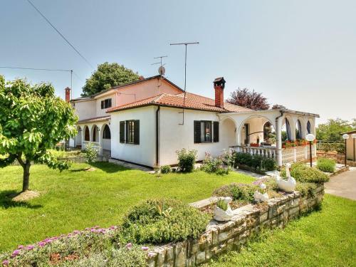 Hostal Paradinovic House With Apartments