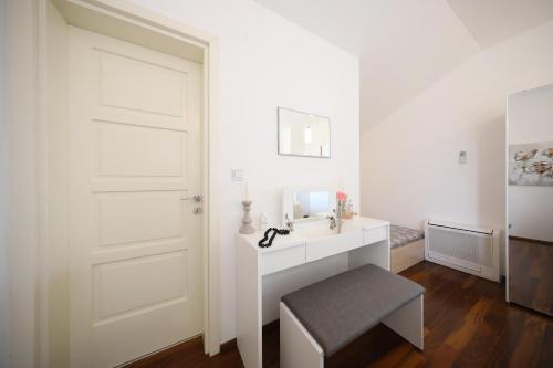 Villa Olive Garden Apartments