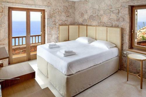 Agios Nikitas Villa Sleeps 7 Pool Air Con Wifi