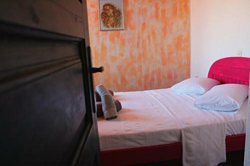 Villette Adonis Andros