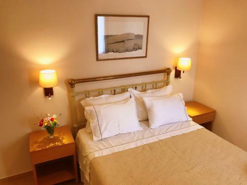 Hostal Amforeas Retreat Guesthouse