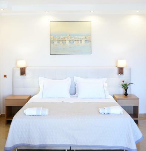 Hostal Amforeas Retreat Guesthouse