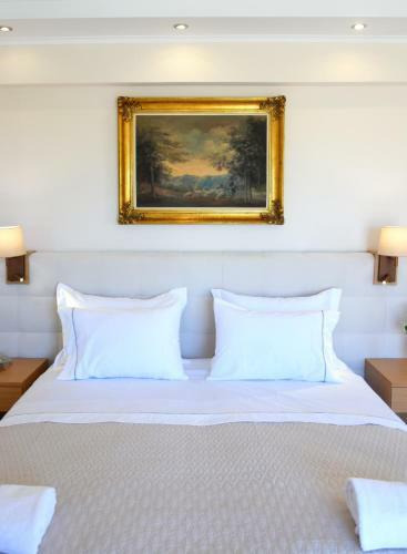 Hostal Amforeas Retreat Guesthouse