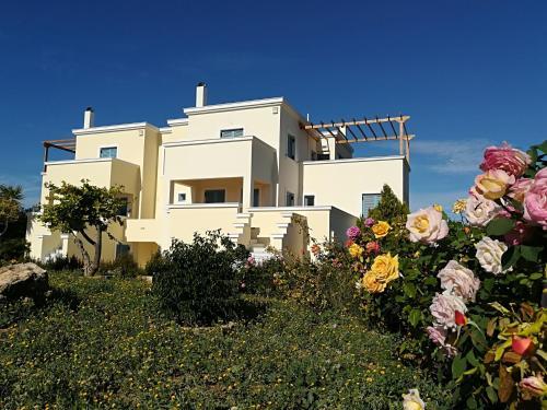 Hostal Amforeas Retreat Guesthouse