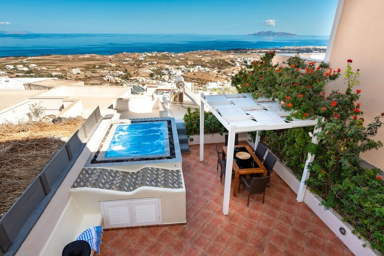 Villa By Hotel Thira