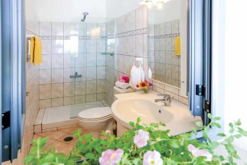 Kyra Chrysikou Villa Sleeps 6 Air Con Wifi