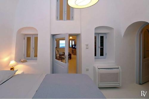 Imerovigli Villa Sleeps 6 Air Con Wifi