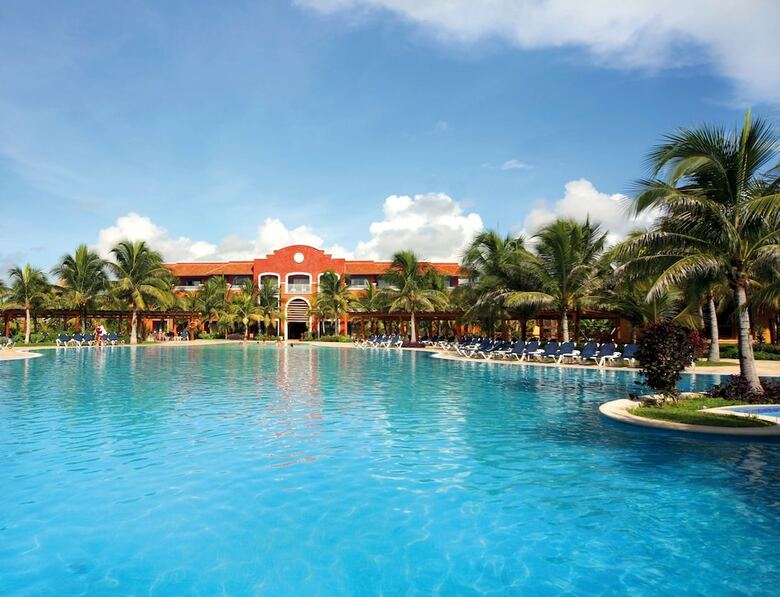 Hotel Barcelo Maya Colonial