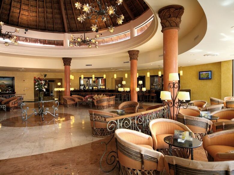 Hotel Barcelo Maya Colonial