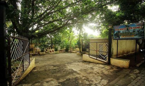 Hotel Tourist Resort