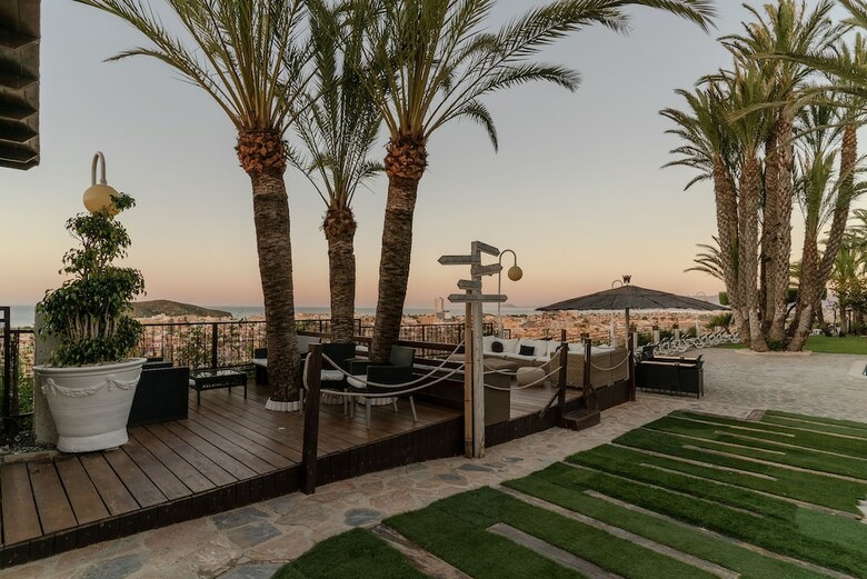 Hotel Ramada Resort By Wyndham Puerto de Mazarron