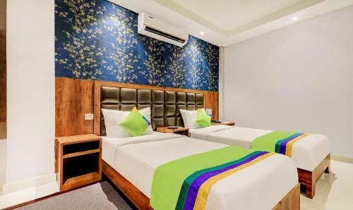 Oyo 9814 Hotel Parnil Palace 2