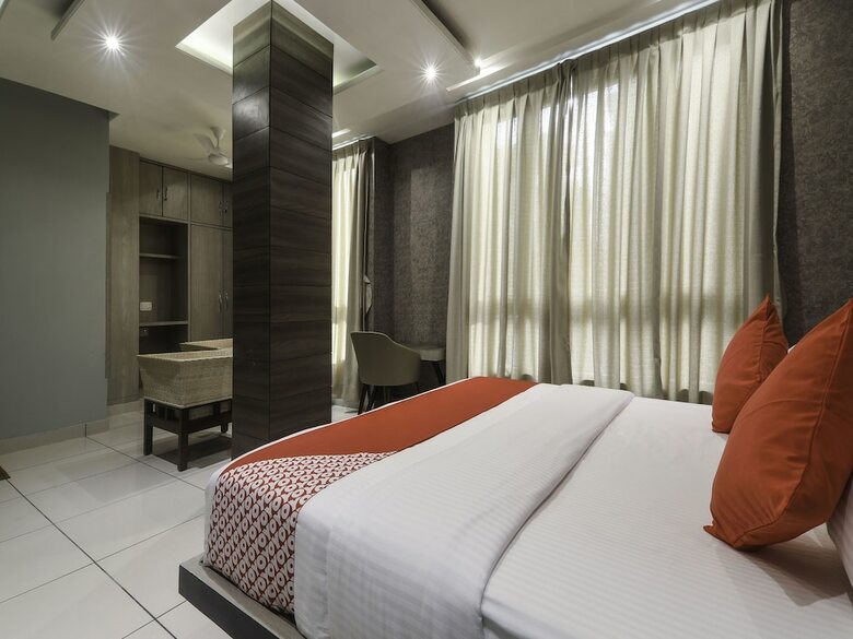 Hotel Oyo 17016 Galaxy Inn